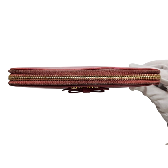 Miu Miu Patent Leather Continental Wallet with Bow Accent In Peony Pink And Gold - Picture 6 of 17